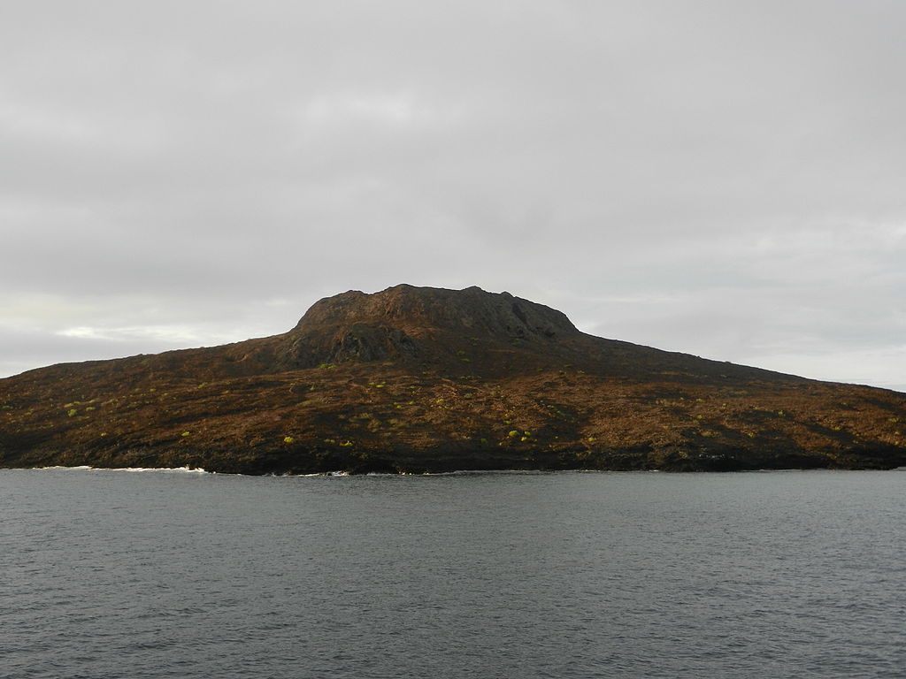 Chinese Hat Island: Is It Worth a Cruise Stop?